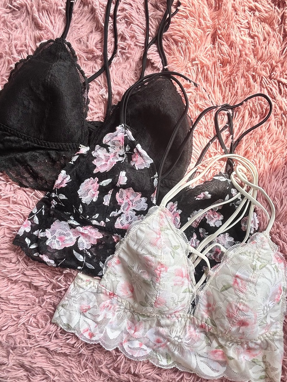 ✨DEAL! Victoria’s Secret Lightly Lined Lace Triangle Bralettes- 3 Pack